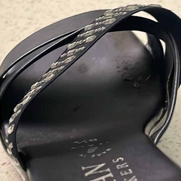 ON HOLD Navy blue Italian Shoemakers wedge slide sandals - Picture 7 of 9